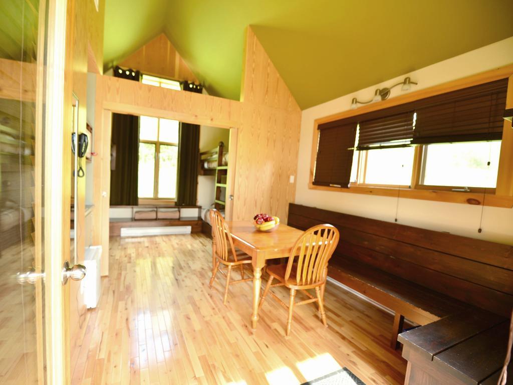 Station Touristique Pin Rouge Chalet New Richmond