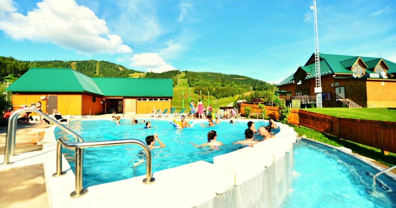 Chalet Station Touristique Pin Rouge *
