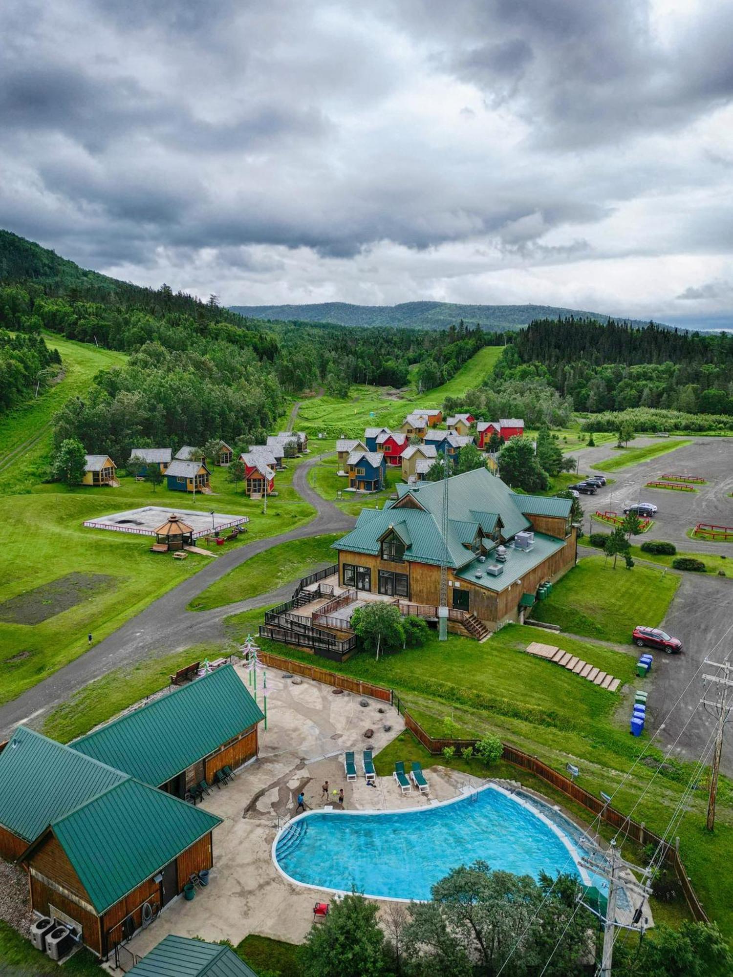 Chalet Station Touristique Pin Rouge New Richmond